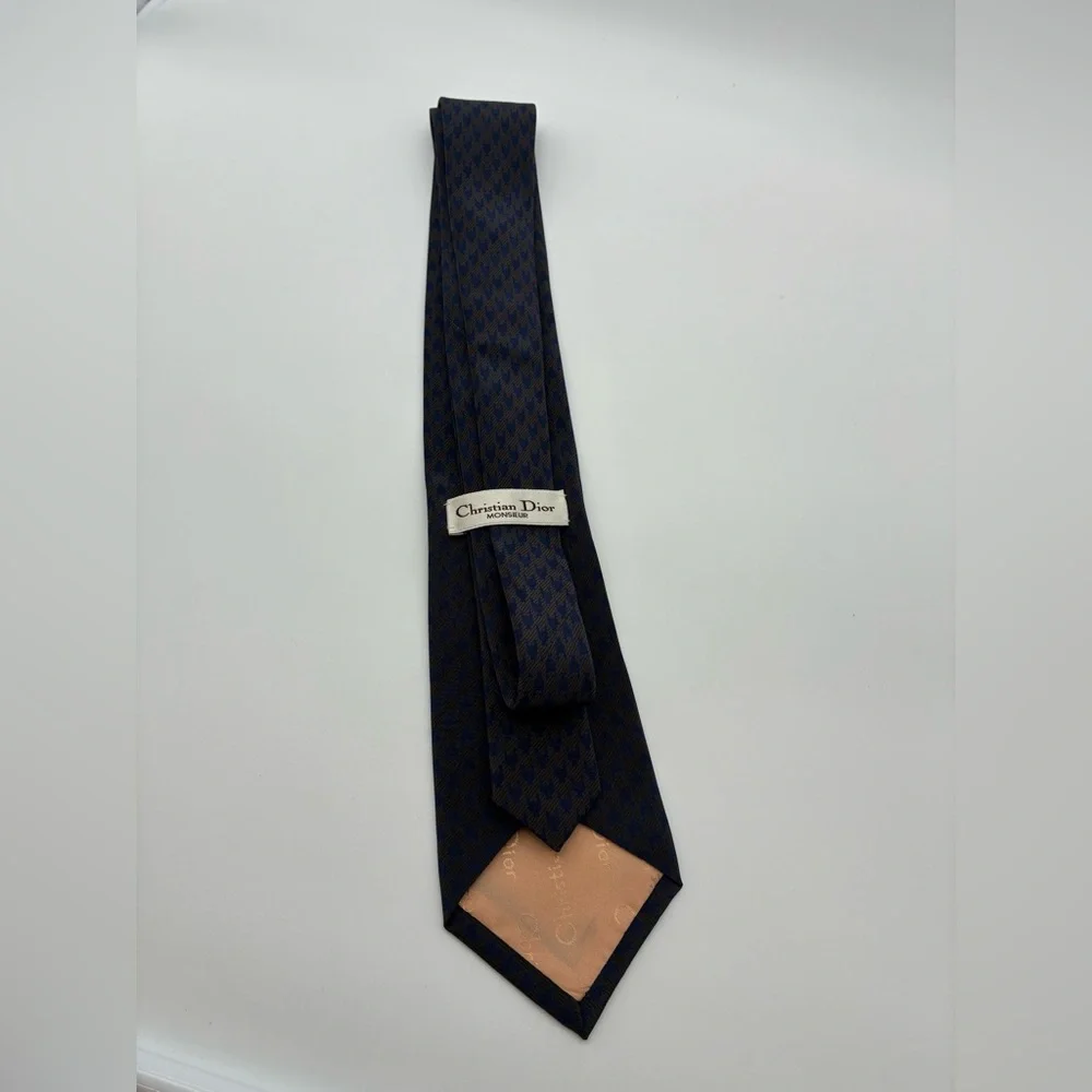 NWOT Christian Dior navy blue and grey pattern tie